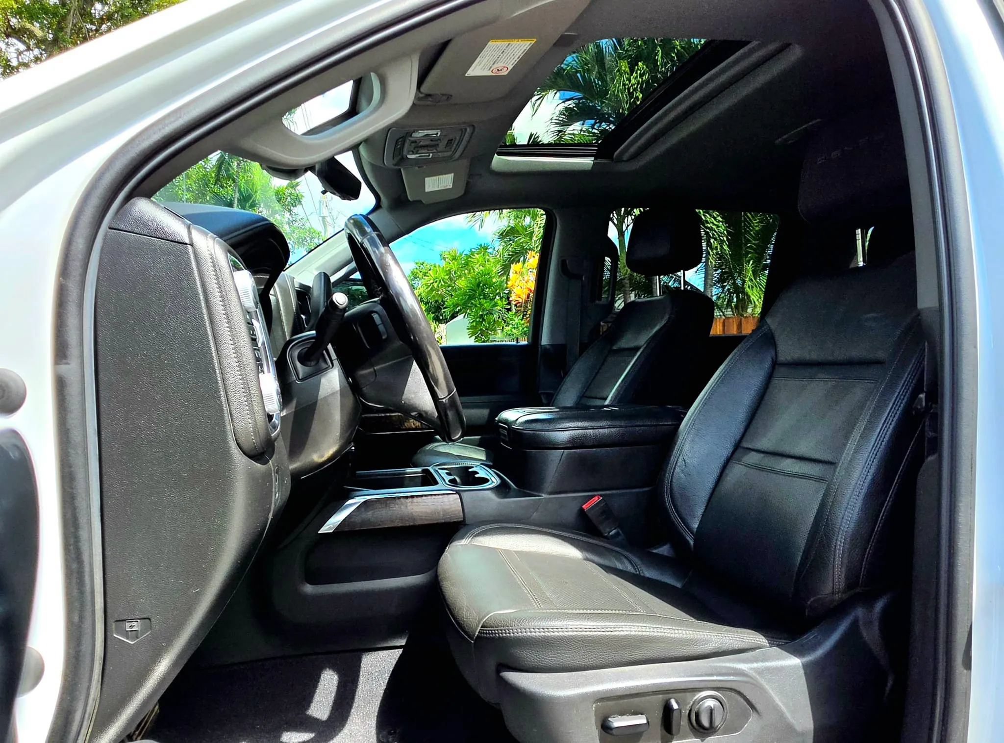 Used 2020 GMC Sierra 3500 Denali w/ Denali Ultimate Package AWD/4WD image 6