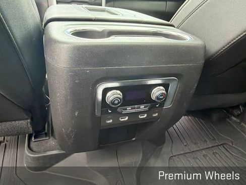 Used 2021 GMC Yukon SLT w/ SLT Premium Package AWD/4WD image 24