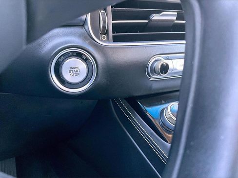 Used 2020 Genesis G90 3.3T Premium image 15