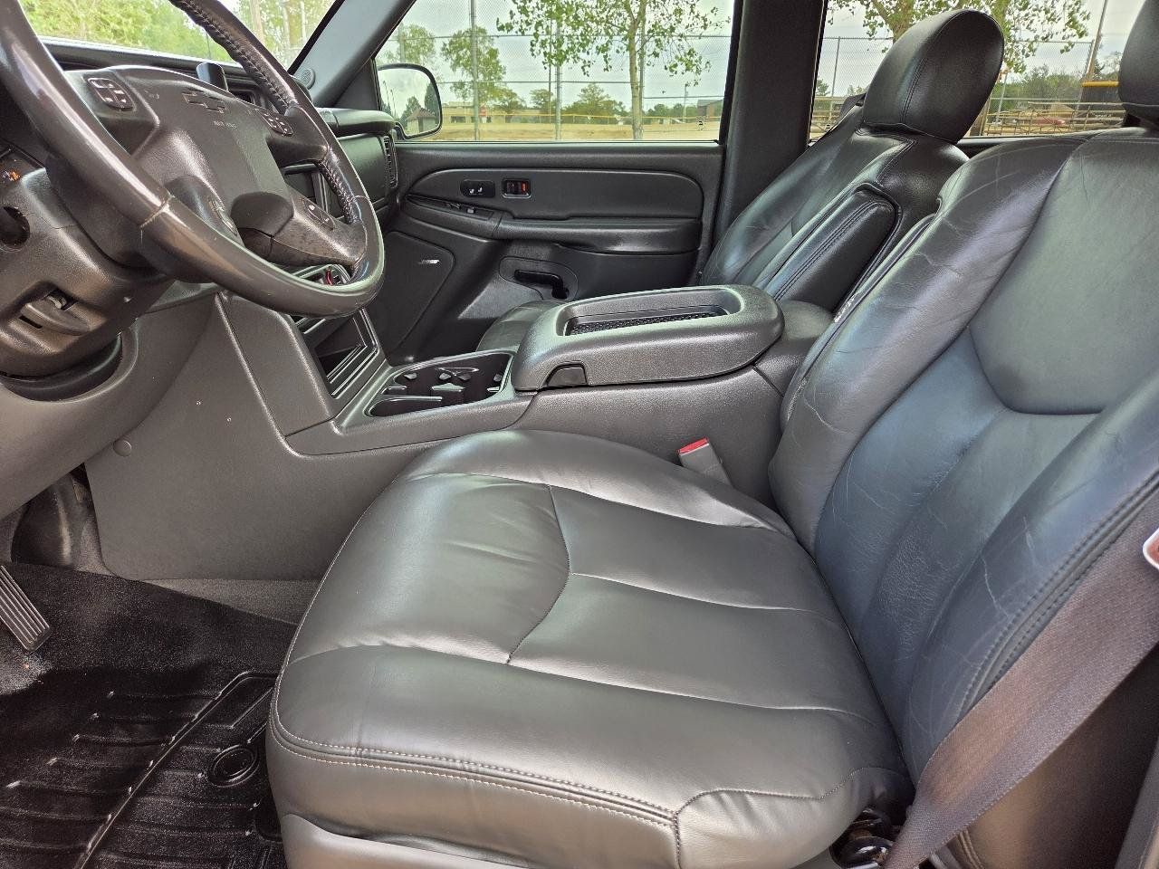 Used 2004 Chevrolet Avalanche Z66 RWD image 10