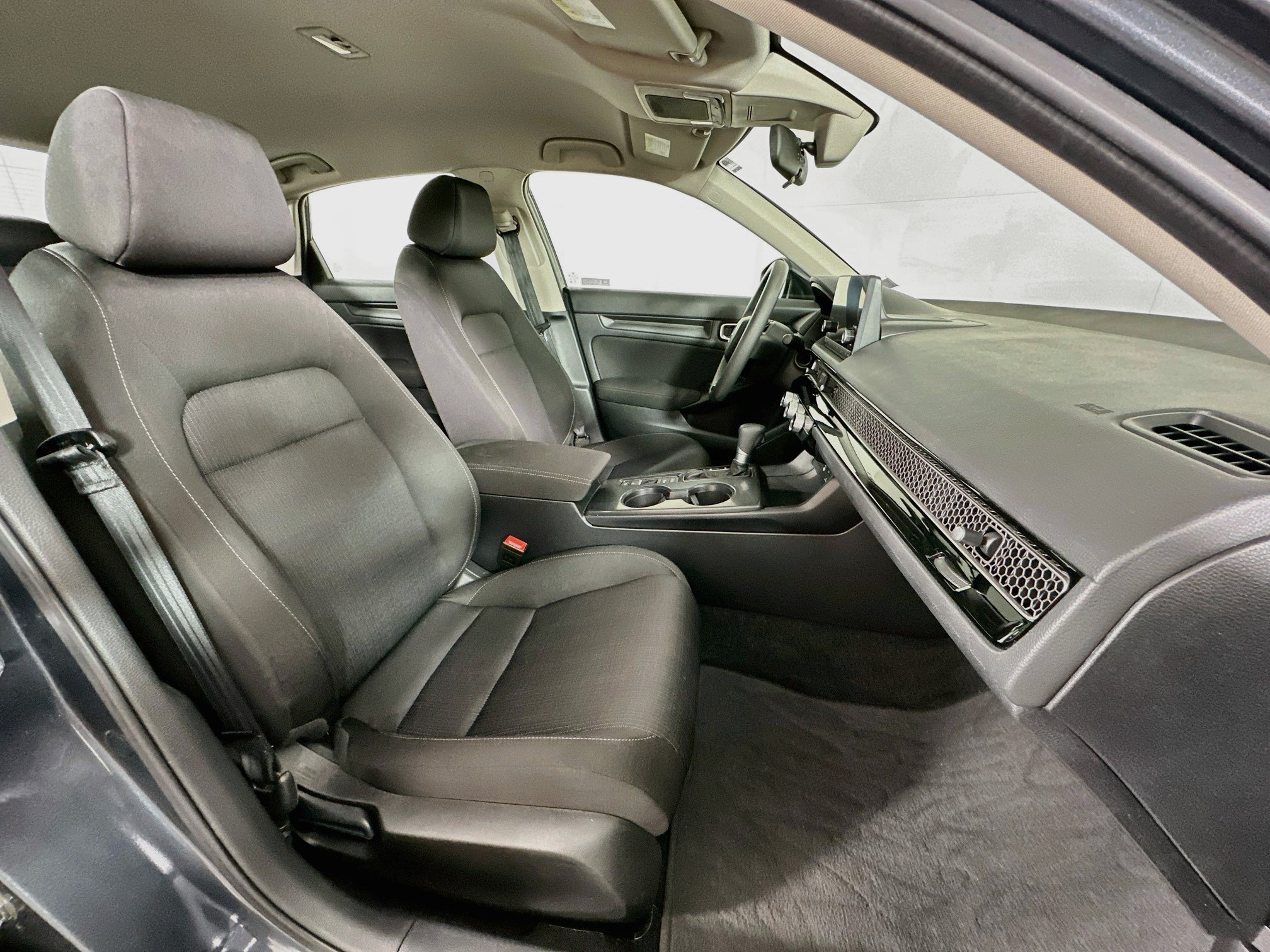 Used 2025 Honda Civic LX image 28