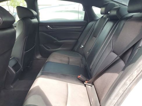 Used 2019 Honda Accord Sport image 10