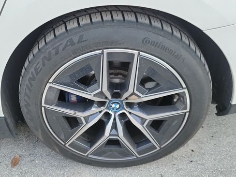 Used 2024 BMW i5 M60 AWD/4WD image 5