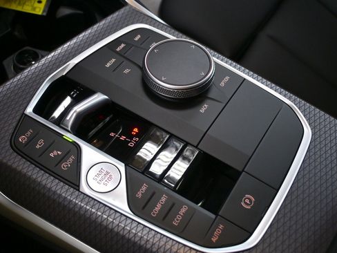 New 2026 BMW 330i xDrive Sedan w/ Premium Package image 23