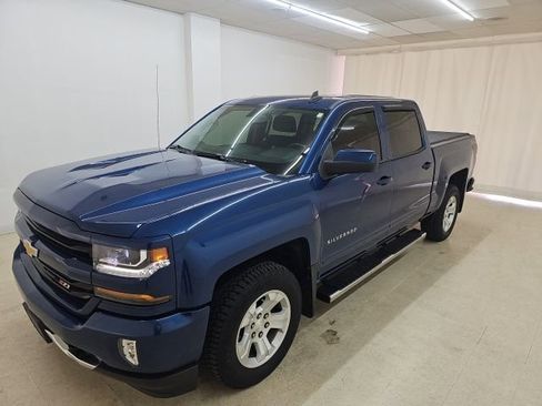 Used 2017 Chevrolet Silverado 1500 LT w/ All Star Edition AWD/4WD image 28