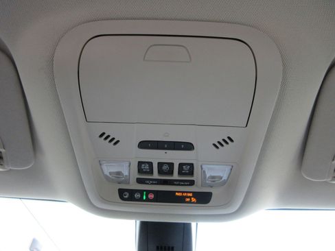 Used 2023 Buick Enclave Premium w/ Experience Buick Package AWD/4WD image 18