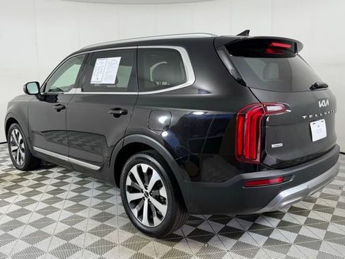 Used 2022 Kia Telluride EX w/ EX Premium Package image 8