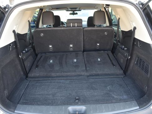 Used 2024 Nissan Pathfinder SV FWD image 52