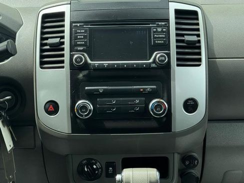 Used 2017 Nissan Frontier SV AWD/4WD image 17