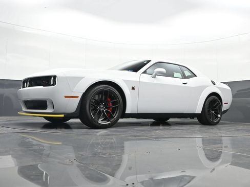 Used 2022 Dodge Challenger R/T Scat Pack RWD image 33