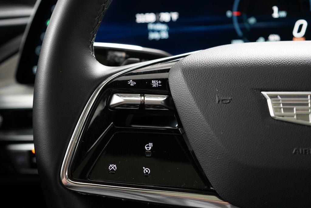 Used 2024 Cadillac Lyriq Luxury AWD/4WD image 14