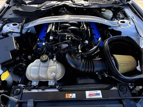 Used 2016 Ford Mustang Shelby GT350 w/ Technology Package image 31