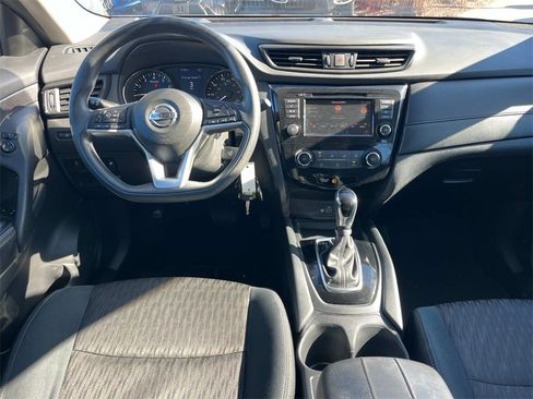 Used 2018 Nissan Rogue S image 16