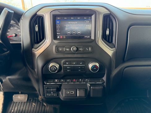 Used 2022 GMC Sierra 3500 Pro w/ Convenience Package image 30