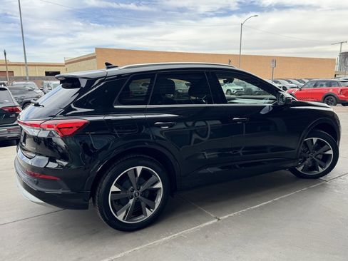 Used 2022 Audi Q4 e-tron Premium Plus w/ Premium Plus image 4