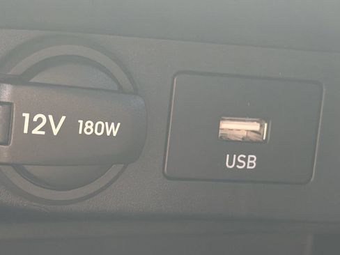 Certified 2025 Hyundai Elantra Sport FWD image 32