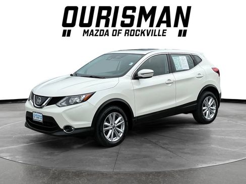 Used 2019 Nissan Rogue Sport SV AWD/4WD image 2