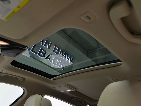 Used 2017 BMW 750i xDrive image 7