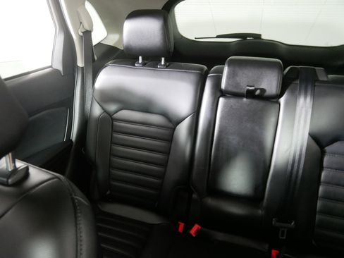 Used 2024 Ford Edge SEL image 12