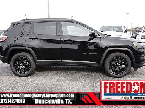 New 2026 Jeep Compass Latitude image 6