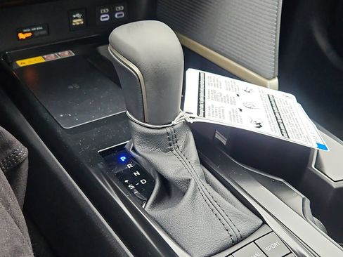 New 2026 Toyota Camry Hybrid AWD/4WD image 17