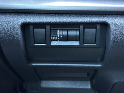 Used 2024 Subaru Impreza 2.0i Sport image 29