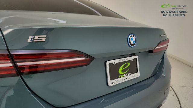 Used 2026 BMW i5 xDrive40 AWD/4WD image 42