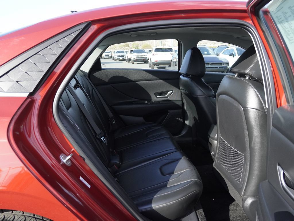 Used 2024 Hyundai Elantra Limited FWD image 34