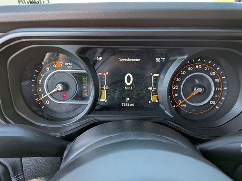 Used 2025 Jeep Wrangler Unlimited Rubicon 392 image 20