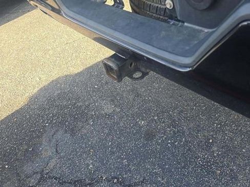 Used 2019 Chevrolet Silverado 1500 Custom Trail Boss w/ Custom Convenience Package image 17