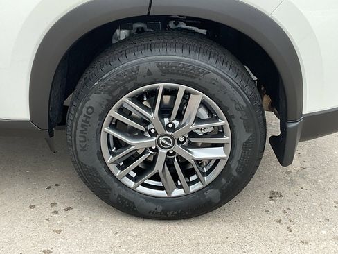 New 2025 Nissan Rogue S image 8