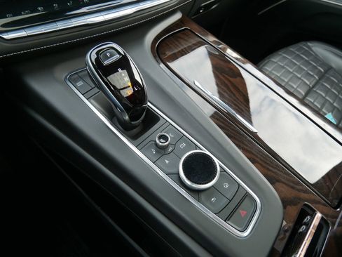 Used 2021 Cadillac Escalade ESV Sport Platinum image 21