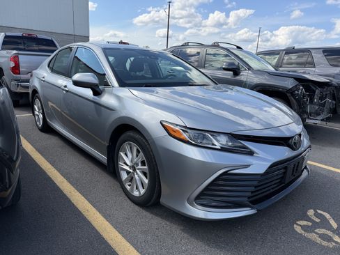 Used 2024 Toyota Camry LE AWD/4WD image 2