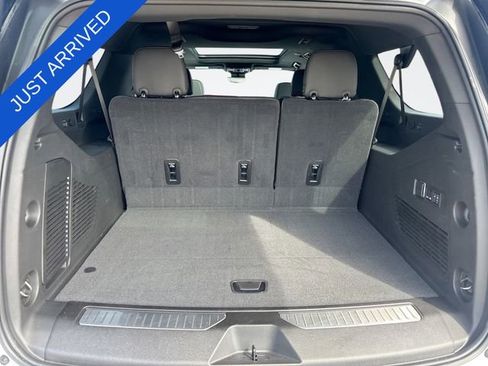 Used 2025 Chevrolet Suburban High Country AWD/4WD image 26