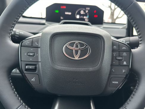 Used 2026 Toyota bZ FWD image 27