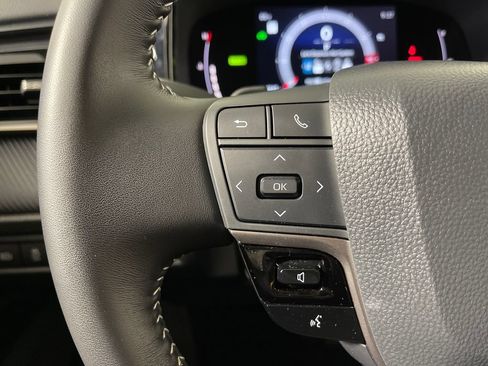 Used 2026 Toyota Camry SE FWD image 26
