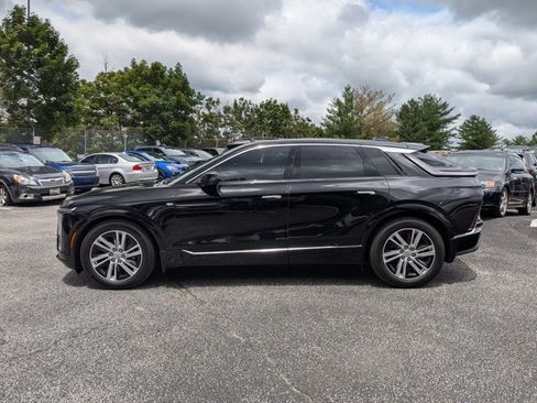 Used 2024 Cadillac Lyriq Tech AWD/4WD image 8