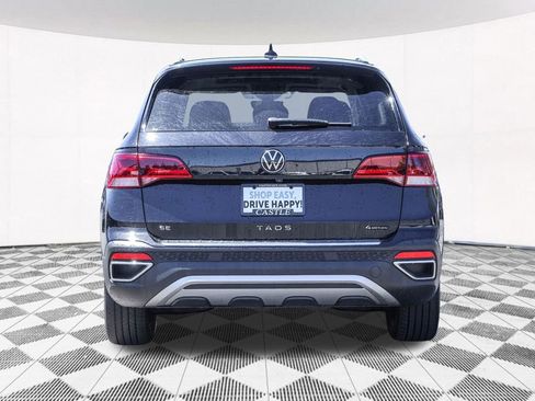 Certified 2023 Volkswagen Taos SE w/ Panoramic Sunroof Package AWD/4WD image 13