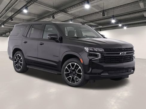 Used 2023 Chevrolet Tahoe RST w/ Luxury Package AWD/4WD image 2