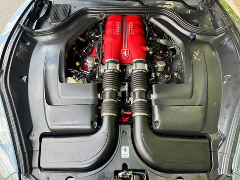 Used 2011 Ferrari California RWD image 55