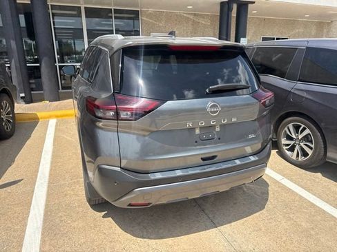 Used 2023 Nissan Rogue SL w/ SL Premium Package FWD image 6