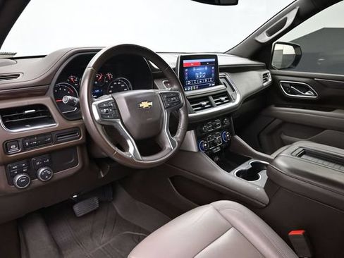 Used 2021 Chevrolet Suburban LT w/ Rear Media and Nav Package AWD/4WD image 15