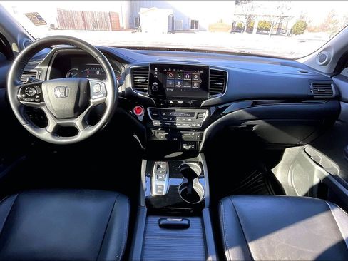 Used 2019 Honda Pilot Touring image 13