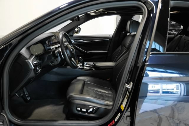 Used 2021 BMW 540i w/ M Sport Package RWD image 5