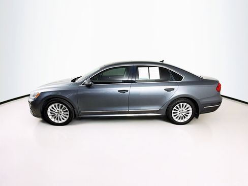 Used 2016 Volkswagen Passat 1.8T SE w/ Lighting Package FWD image 7