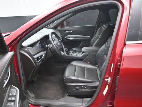 Used 2020 Cadillac XT4 Premium Luxury w/ Driver Awareness Package AWD/4WD image 9