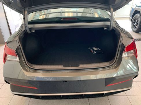 New 2026 Hyundai Elantra SE FWD image 14