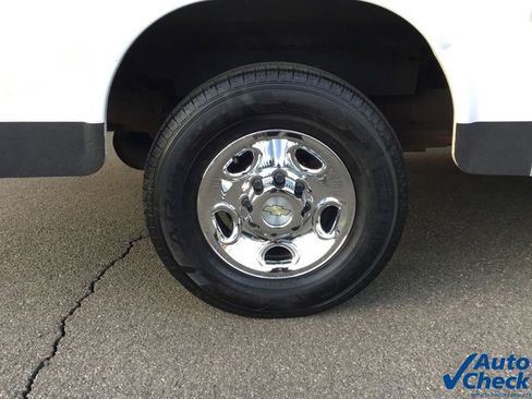 Used 2011 Chevrolet Express 3500 image 17