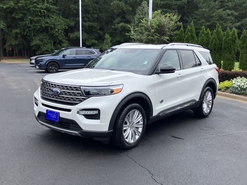 Used 2024 Ford Explorer King Ranch w/ Technology Package AWD/4WD image 6
