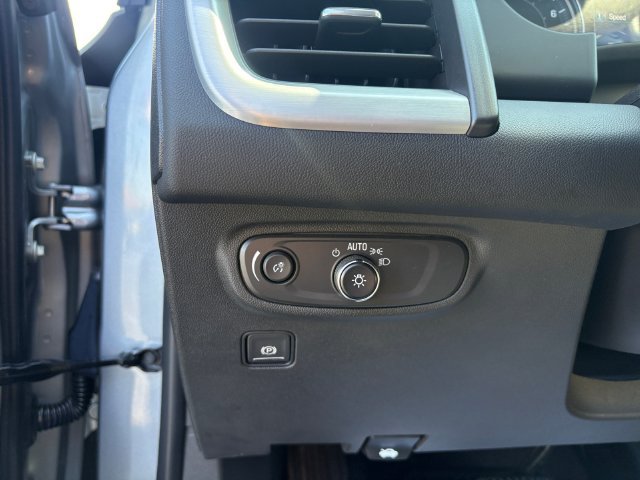 Used 2023 GMC Terrain SLE w/ Driver Convenience Package FWD image 20